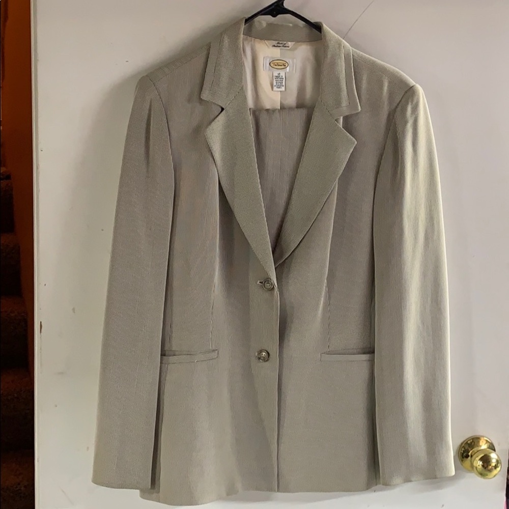 Pant Suit